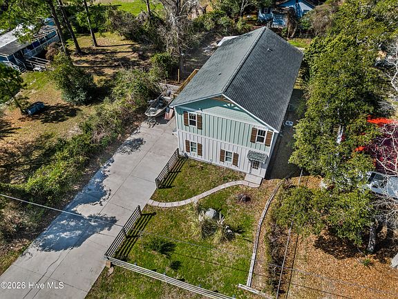 2nd image of 101 N Seaview Road N