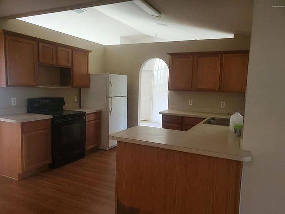 5th image of 1641 Tugwell St SE