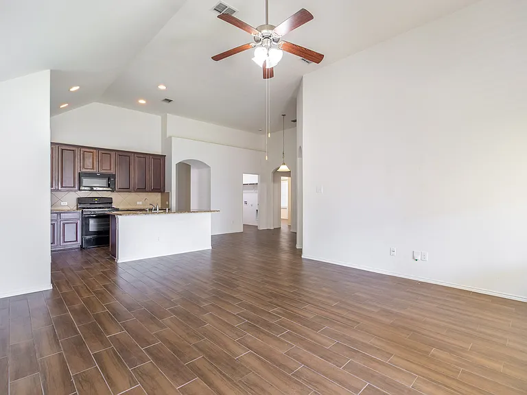 1912 Christopher Creek Dr — Photo 3