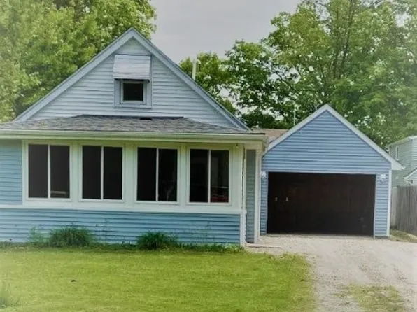 10199 Bryant Dr, Columbia Station, OH 44028
