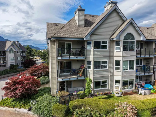 1468 Pemberton Ave #110, Squamish, BC V8B 0K2