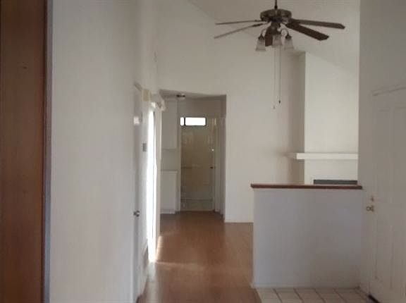 3rd image of 16225 Tokay St