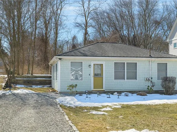 63 Buoy St, Jamestown, RI 02835