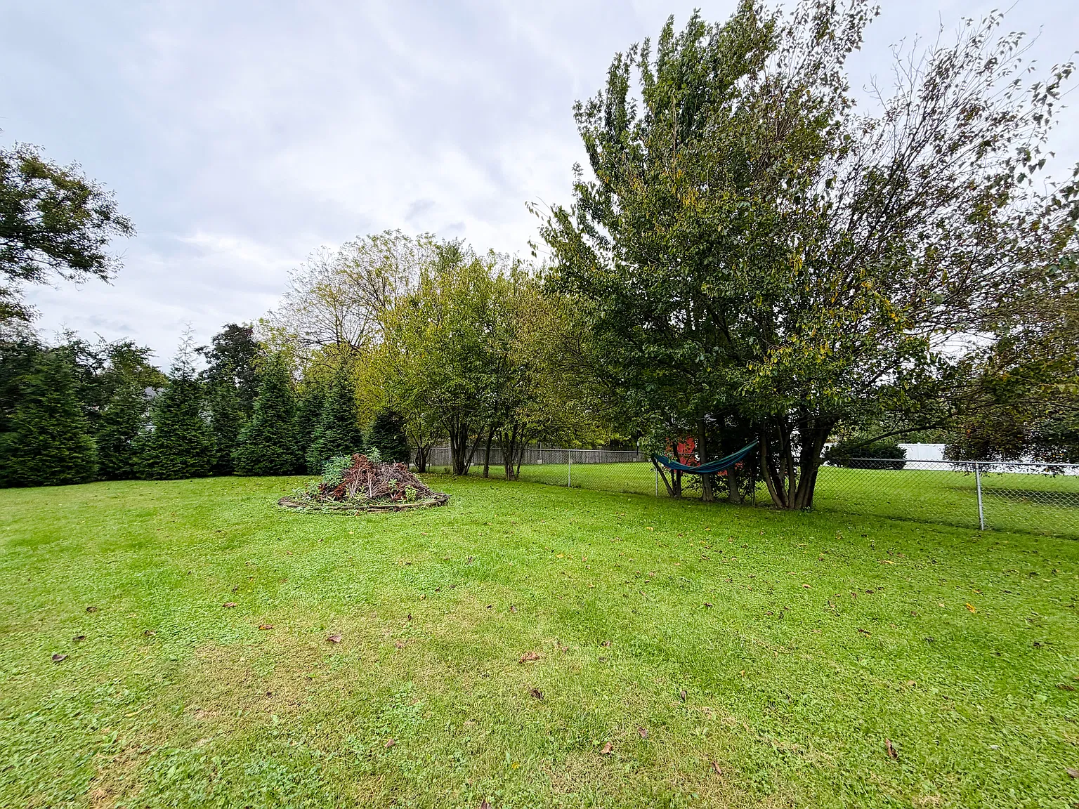 3 bed, 1288 sqft, $1,990 — Photo 3