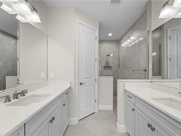 2373 Ariane Dr — Photo 17
