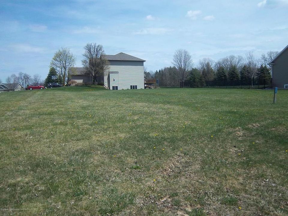 1st image of 905 Woodbury Dr