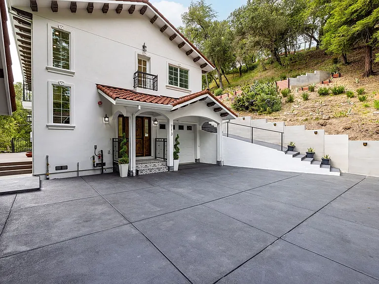 713 Wikiup Dr — Photo 28