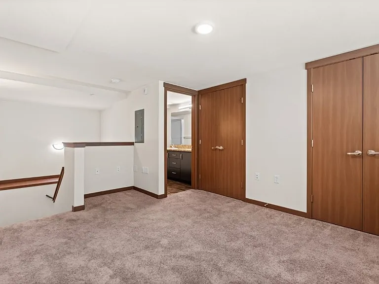 Latitude 47 — Photo 20