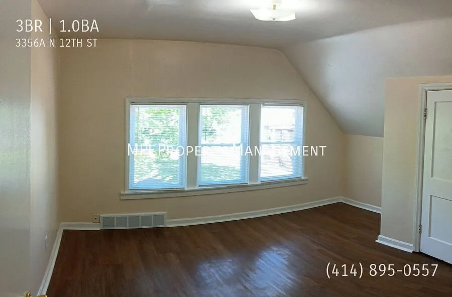 3356A N. 12th Street, Milwaukee - 3 Bedroom Upper Duplex — Photo 3