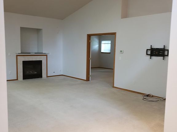 2nd image of 1677 NW Vasquez Way