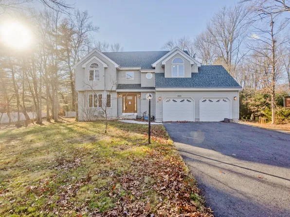 29 Privilege Road, Bloomfield, CT 06002