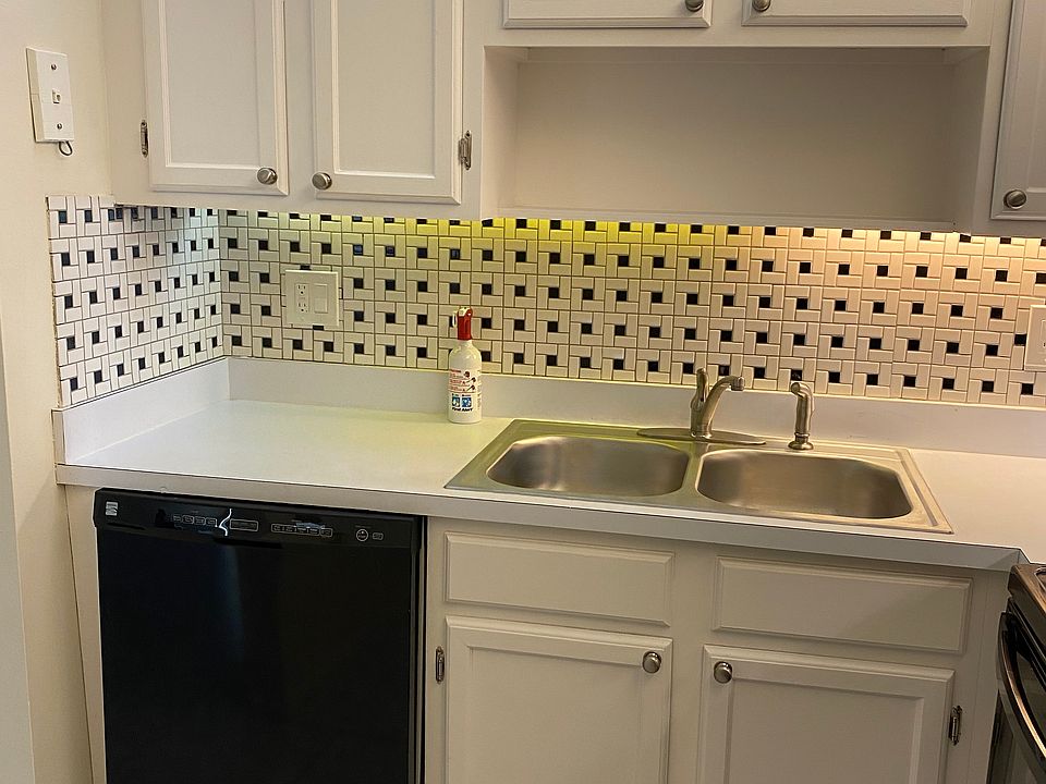1st image of 104 Royal Oak Dr APT 104