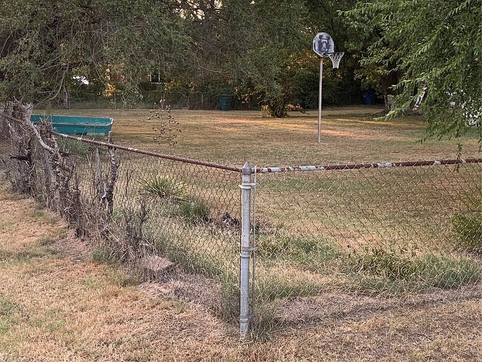 1st image of 2800 N Frankfort Pl