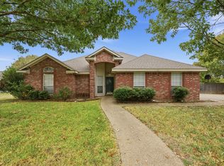 621 Yukon Pass Dr, Hewitt, TX 76643