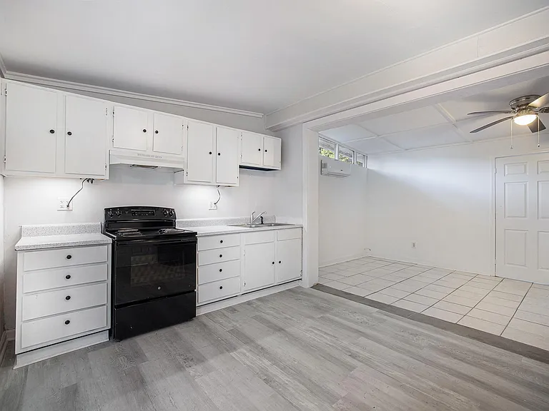 1131 Leesville St #D — Photo 6