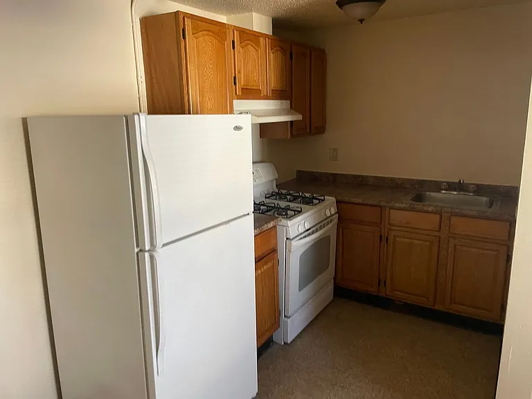 140 Cross St #142 — Photo 3