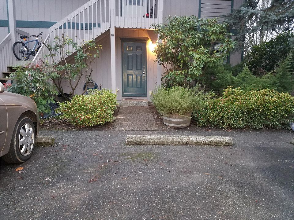 1st image of 745 Rainier Blvd N APT 1