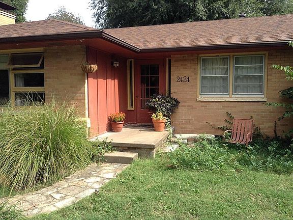 2nd image of 2424 S Brentwood Blvd