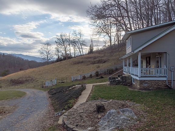 2nd image of 227 Rocky Ford Dr