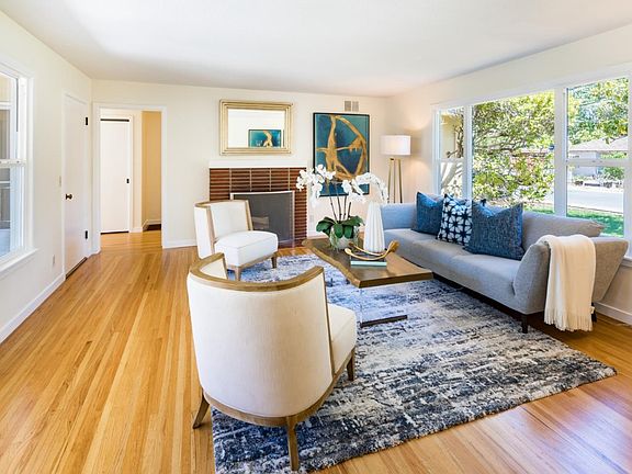 4th image of 3732 Laguna Ave