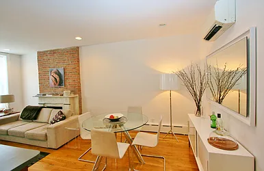 Rented by R New York