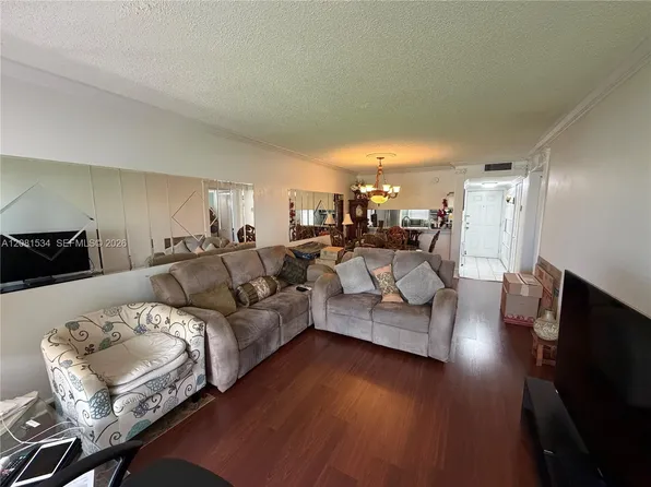 8600 N Sherman Cir APT 103, Miramar, FL 33025