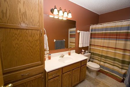 Classy all the way through! New lighting and tile floor.