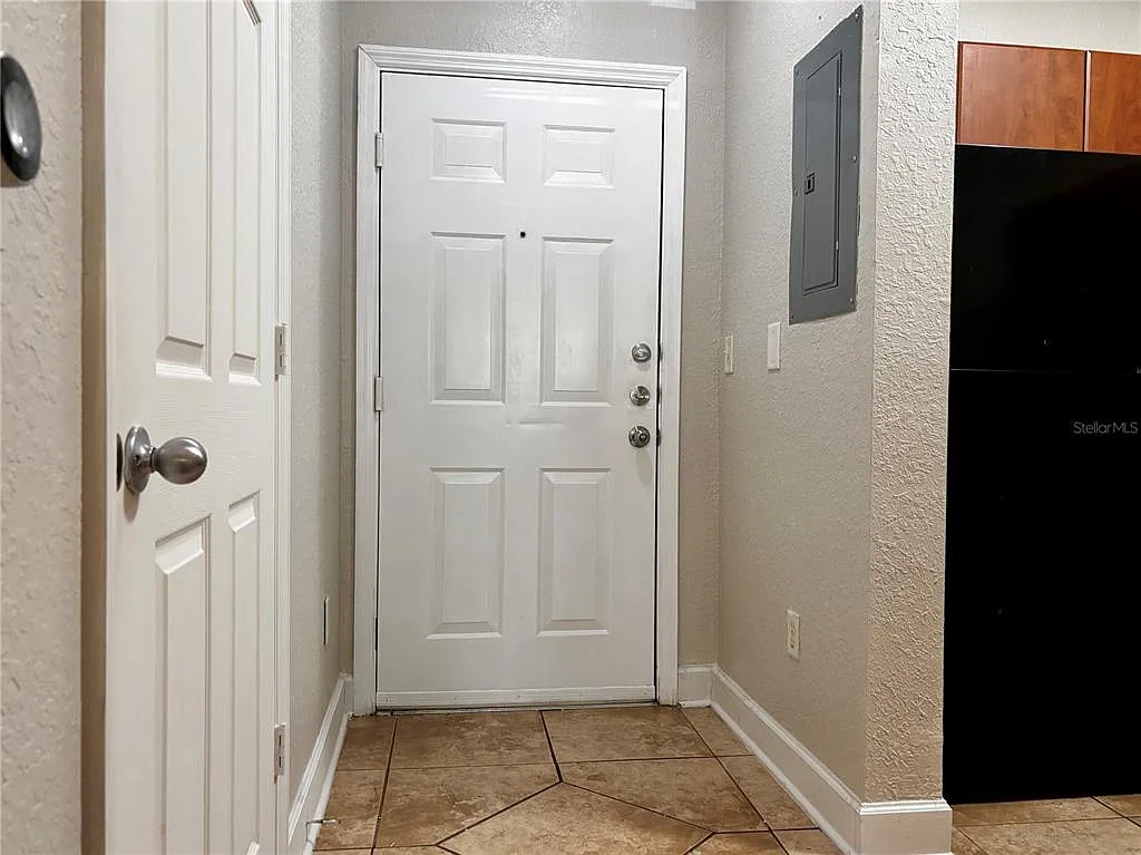 1 bed, 1.0 bath, 685 sqft, $1,450 — Photo 2