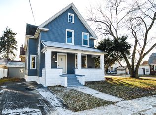 303 Evans Ave, Aurora, IL 60505