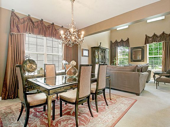5th image of 5866 Mackinac Ln