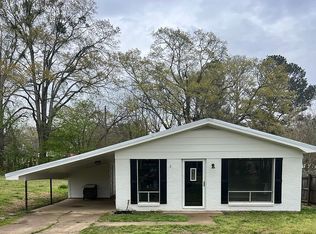 718 Fairground Rd, Kosciusko, MS 39090