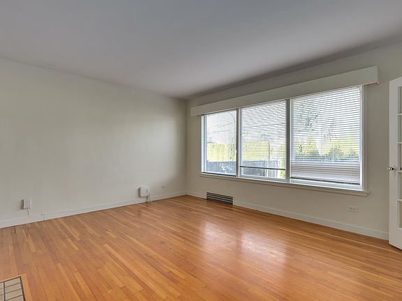 5th image of 509 Keith Rd E
