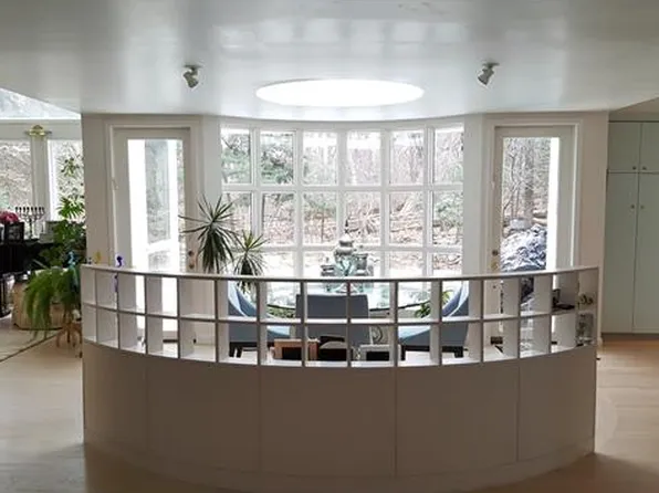 16 Smolley Dr, Monsey, NY 10952