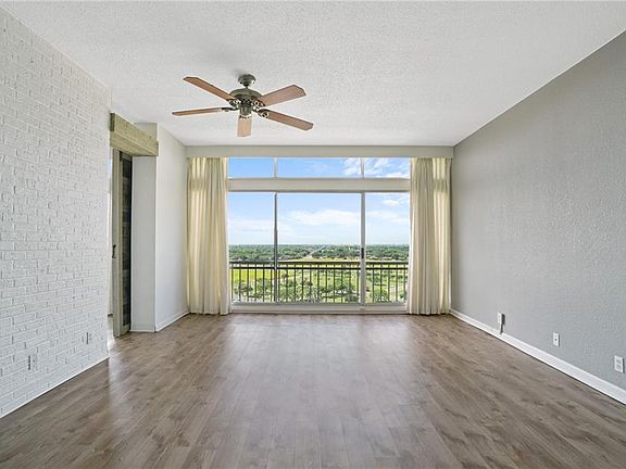 5th image of 4600 Ocean Dr APT 905