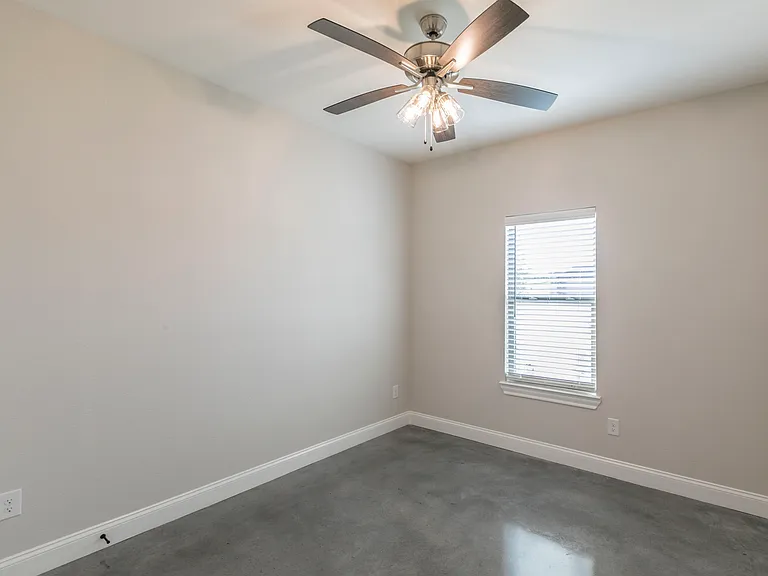 704 Wind Sail Ct — Photo 28
