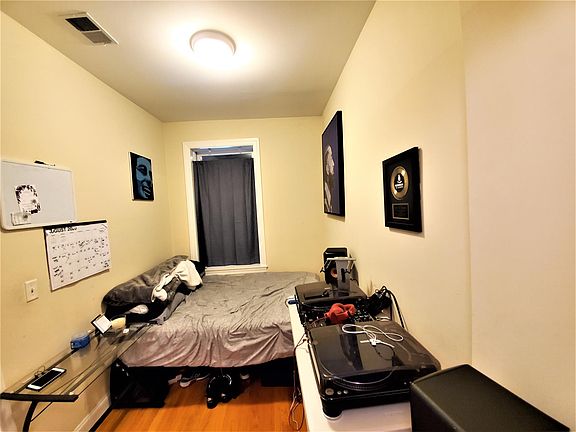 5th image of 2646 W Chicago Ave APT 2R