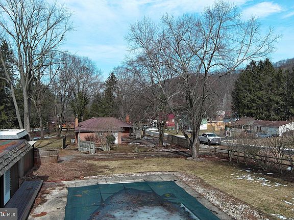 5th image of 111 S Georgia St