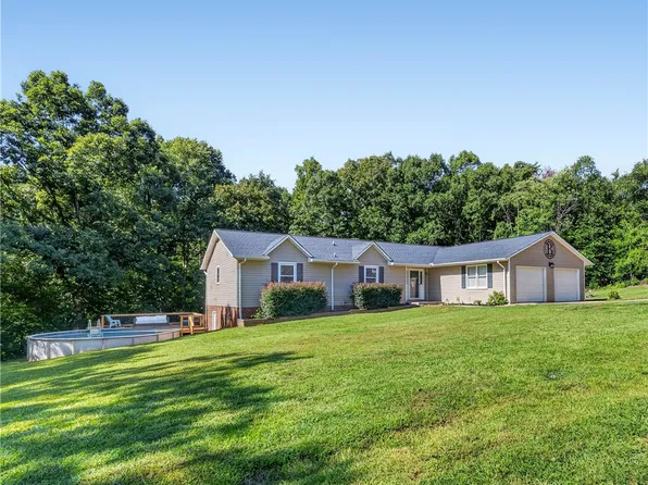 180 Hillcrest Dr, Gaffney, SC 29340