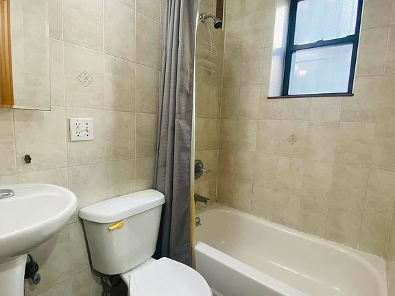 3rd image of 238 Mott St APT 2D