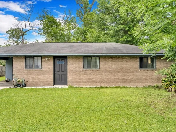 908 E Chuck St, Gonzales, LA 70737