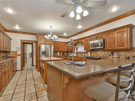 4th image of 1838 W Phoenix Court Dr