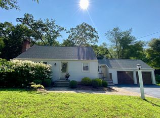 26 Wyndwood Rd, Farmington, CT 06032