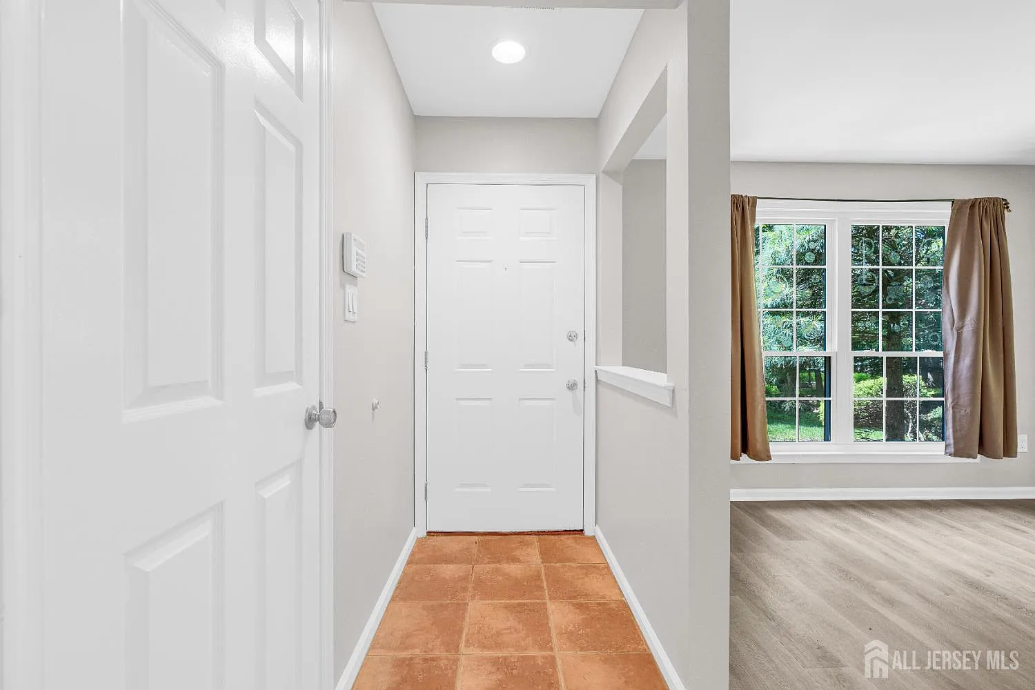 2 bed, 2.0 bath, $2,800 — Photo 4