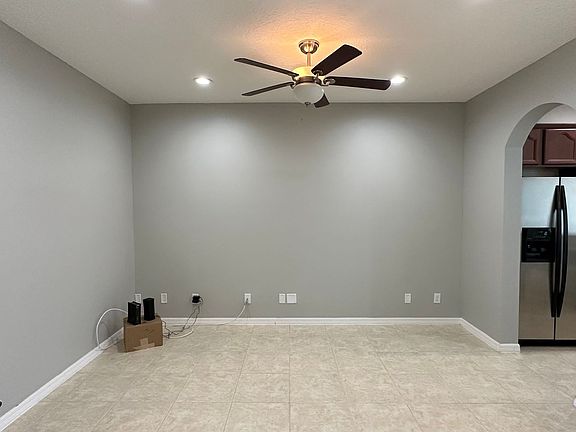 4th image of 4851 Fiorazante Ave