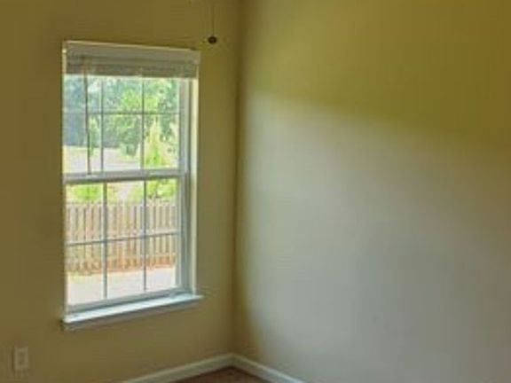 5th image of 5067 Manning Dr
