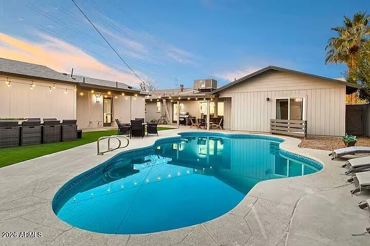 1st image of 6613 E VERNON Avenue