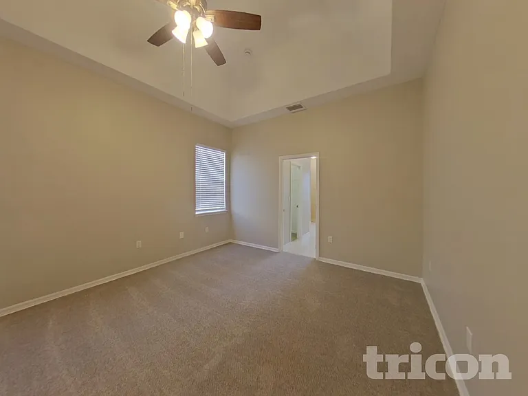 1751 Southern Oak Loop — Photo 8