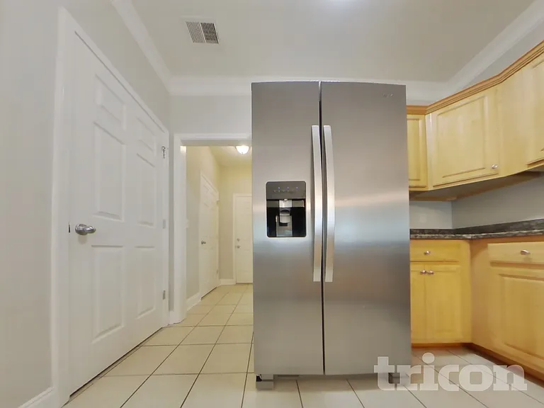 204 Cole Ct — Photo 5