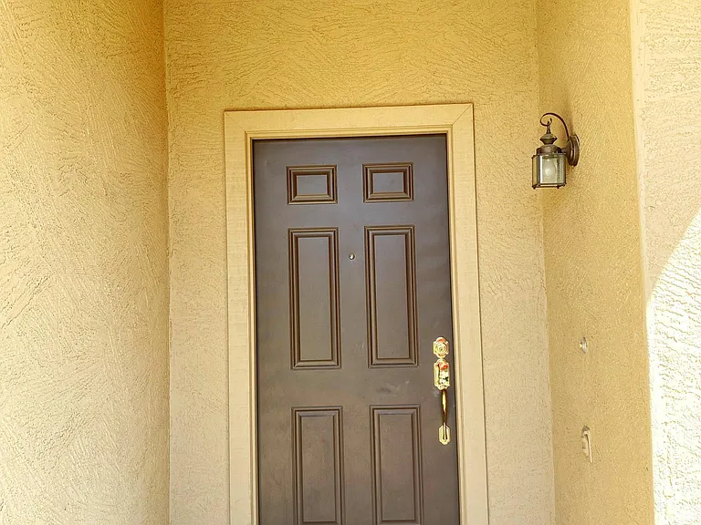 8833 S 13th Pl — Photo 5