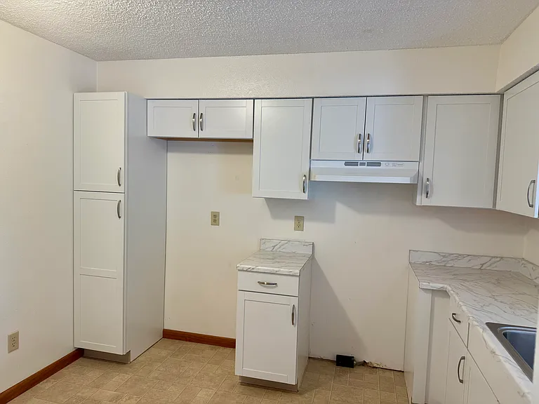 31 Plaza Ave — Photo 6